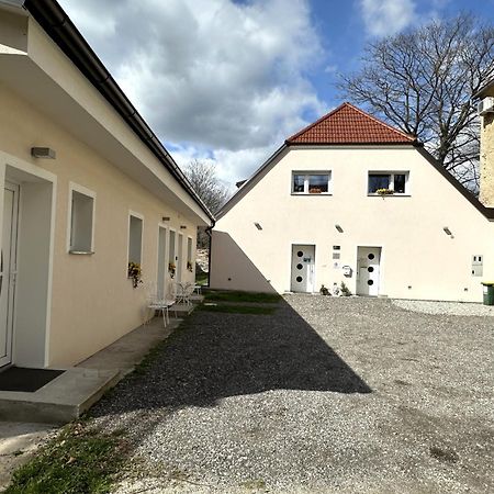 Appartement Om Yoga Center à Slovenska Bistrica Extérieur photo